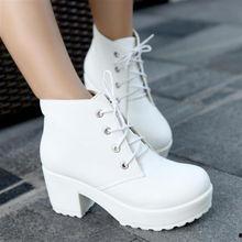 明星同款厚底马丁鞋,潮流之选，舒适与时尚兼备