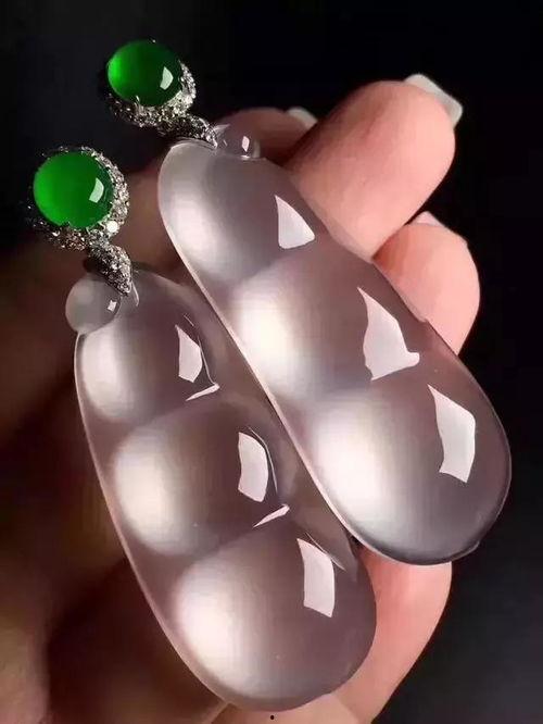 透光看翡翠片料,探寻翡翠片料的神秘魅力